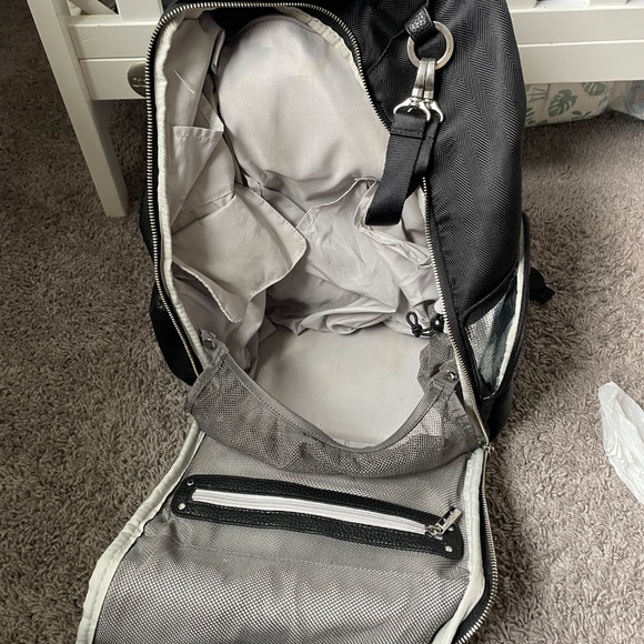 Itzy Ritzy Boss Bag diaper bag - Picture 3 of 4